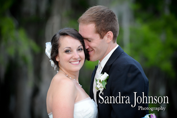 Best Lakeside wedding at Paradise Cove in Orlando, Florida - Wedding photographer - Sandra Johnson (SJFoto.com)